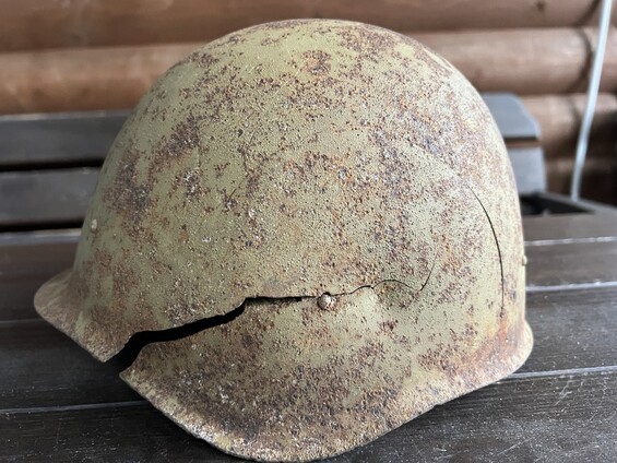 Soviet helmet SSh40 / from Novgorod