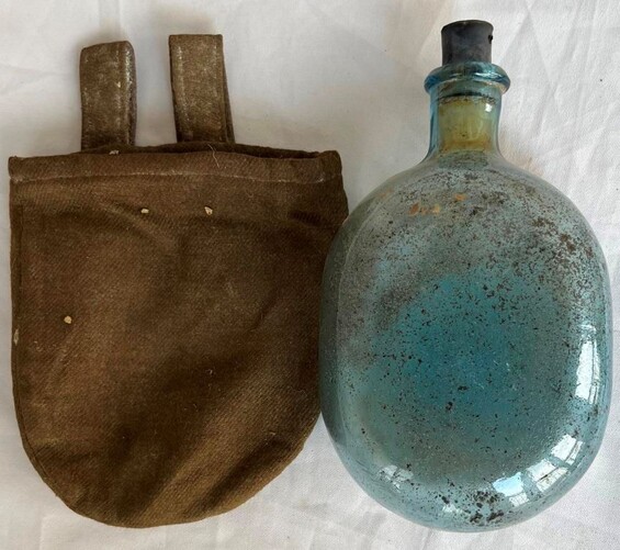 Soviet flask / from Leningrad