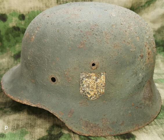 Wehrmacht helmet M35 DD / from Stalingrad