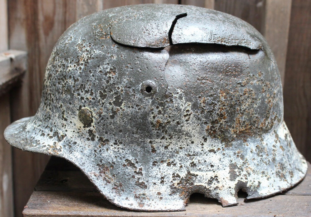 Winter camo German helmet M42 / from Rzhev