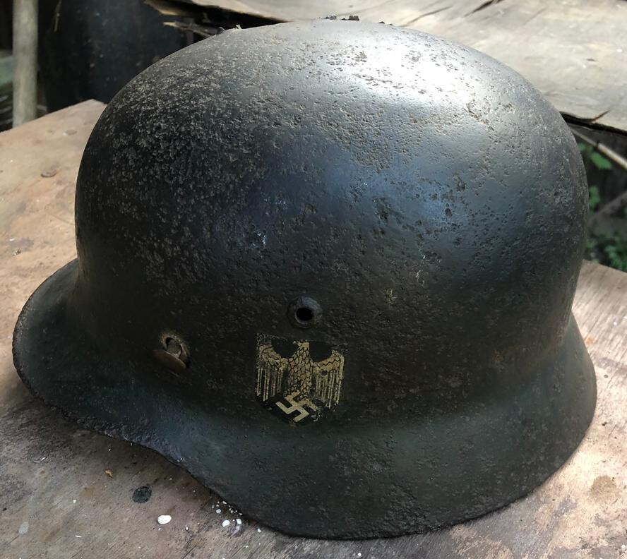 Wehrmacht helmet M35 DD / from Stalingrad