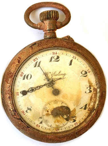 Pocket watch / from Novgorod