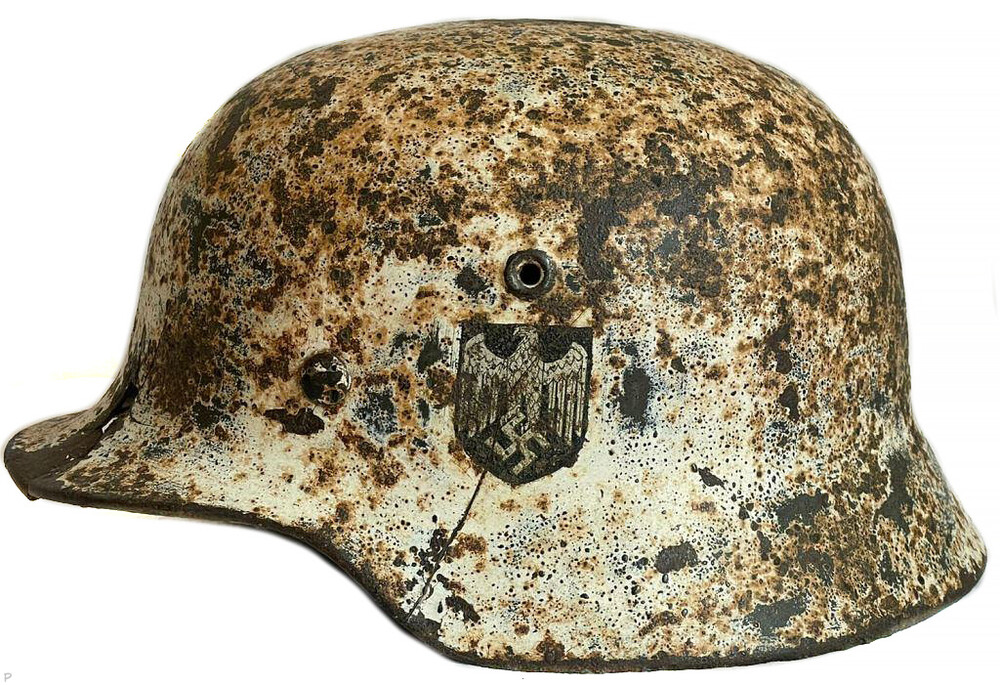 Winter camo Wehrmacht helmet M40 / from Stalingrad