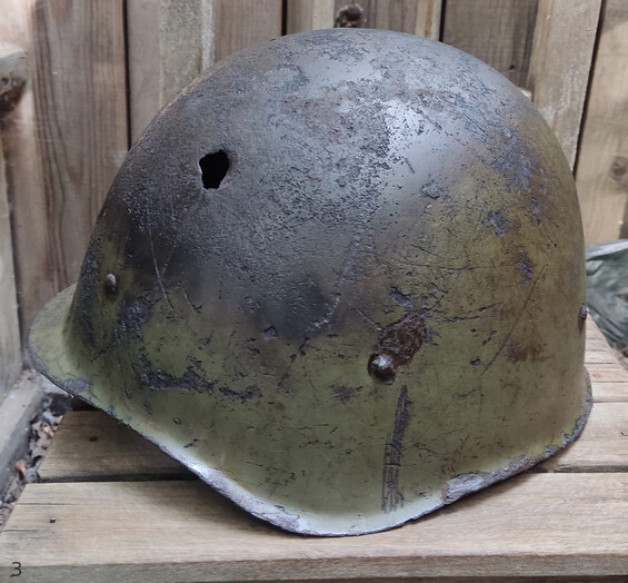 Soviet helmet SSh40 / from Leningrad