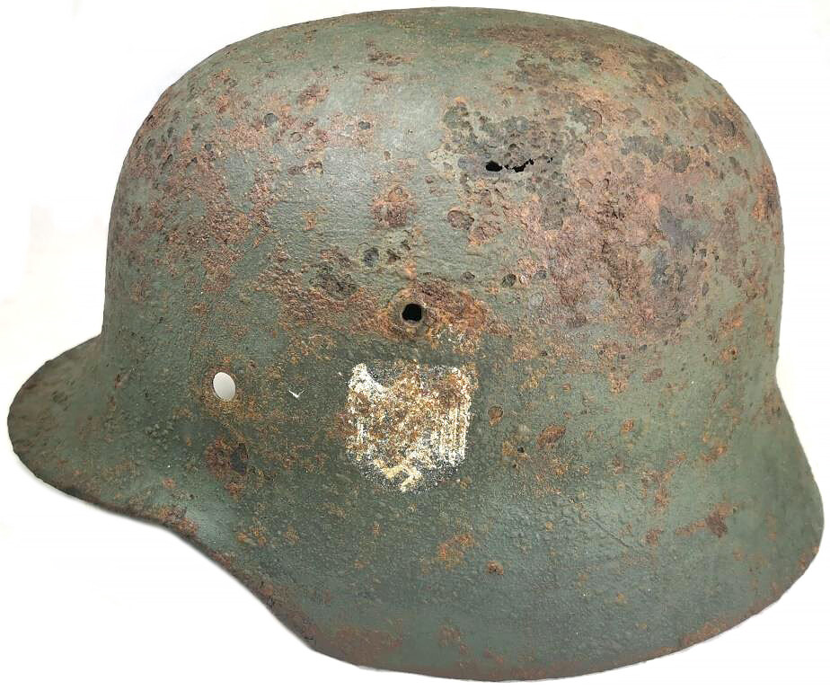 Wehrmacht helmet M35 / from Stalingrad