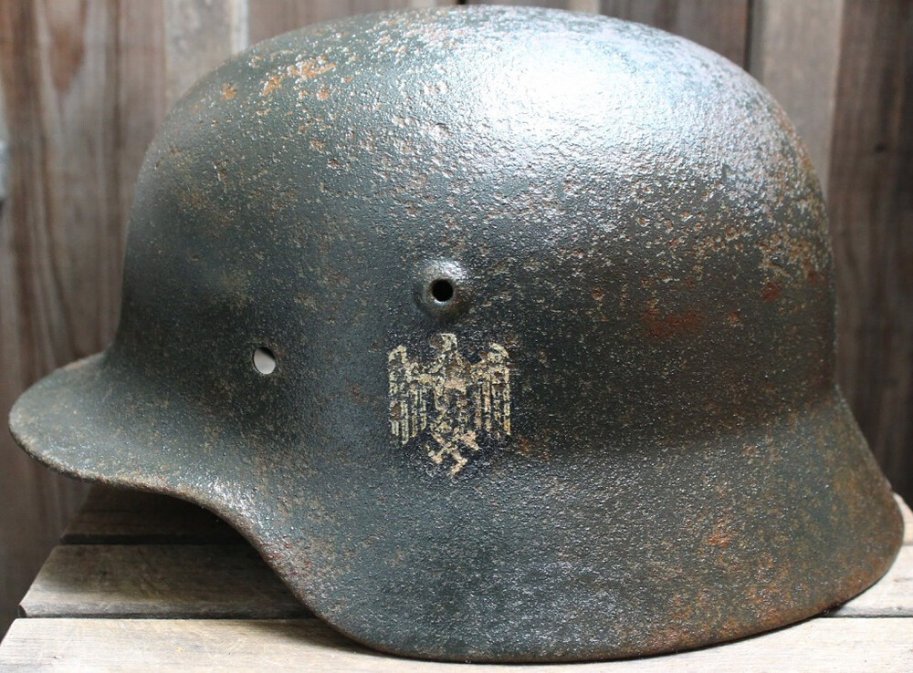 Wehrmacht helmet M40 / from Novgorod