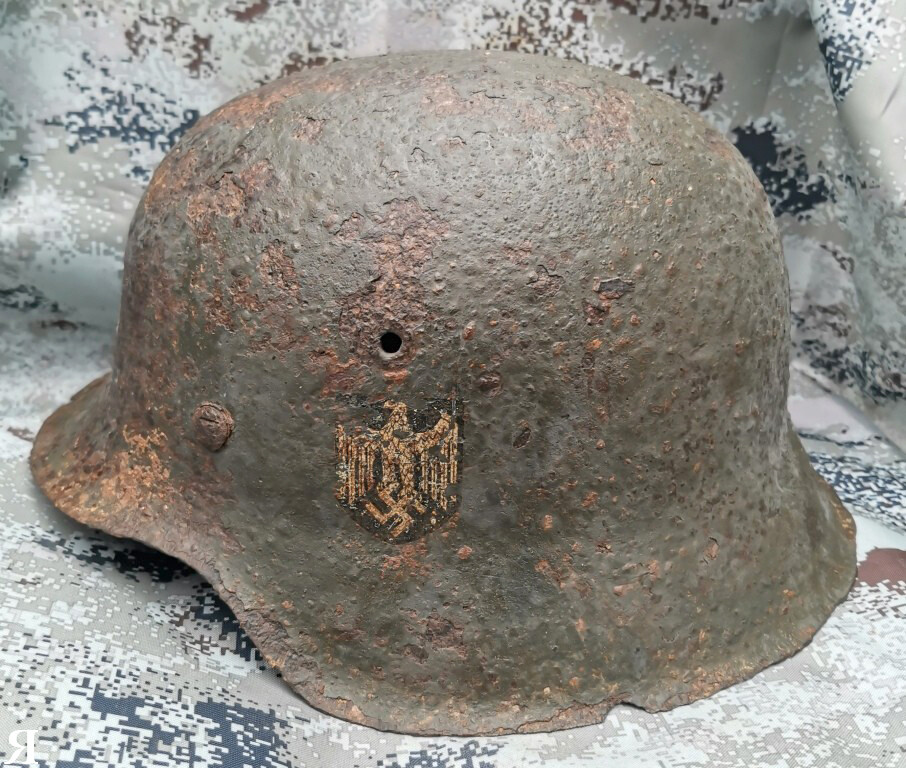 Wehrmacht helmet M42 / from Kursk