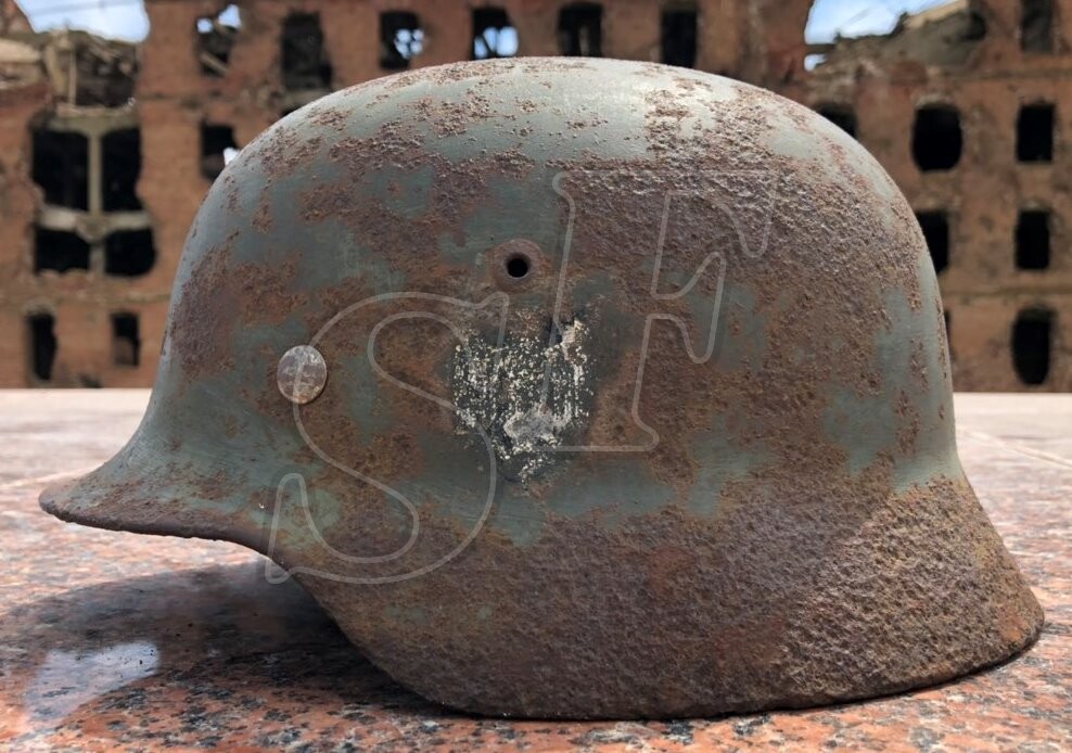Wehrmacht helmet М35 / from Stalingrad