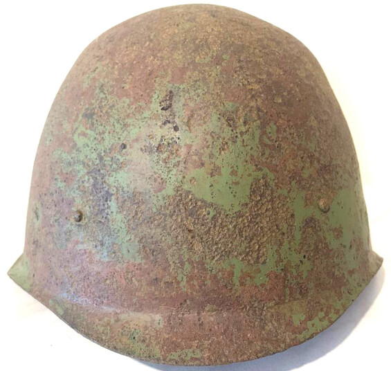 Soviet helmet SSh40 / from Leningrad