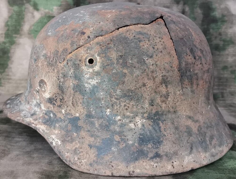 German helmet M40 / from Novgorod