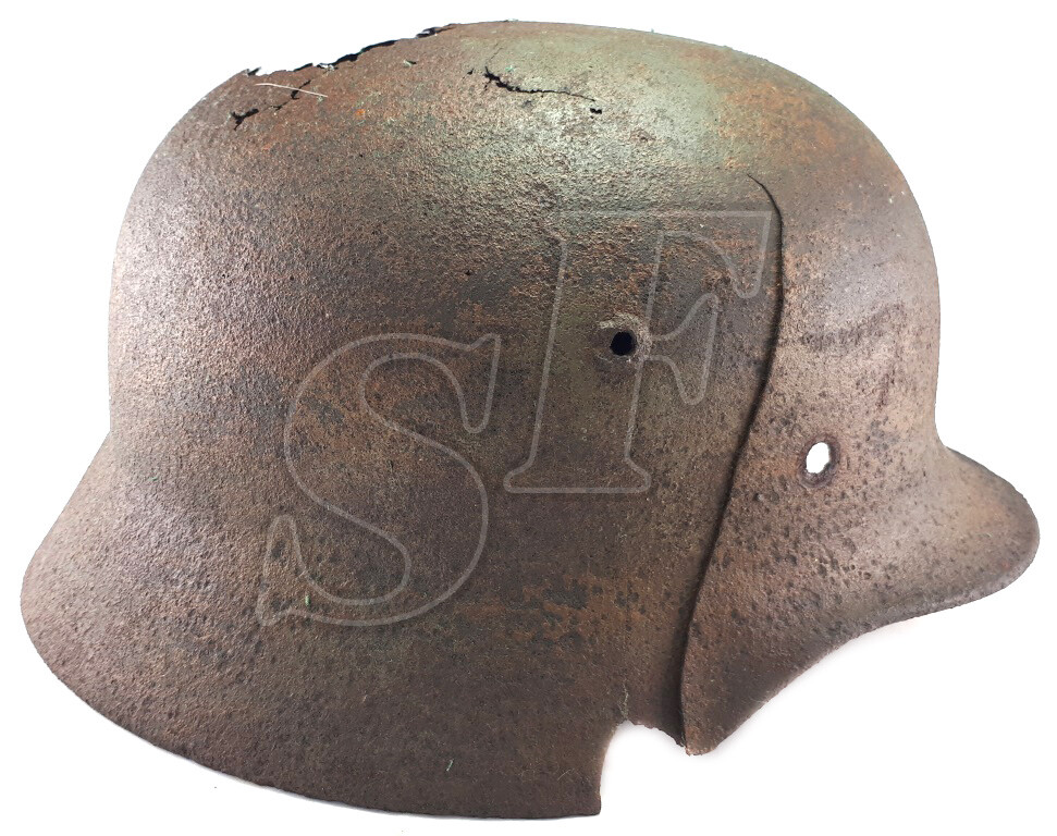 German helmet M40 / from Stalingrad