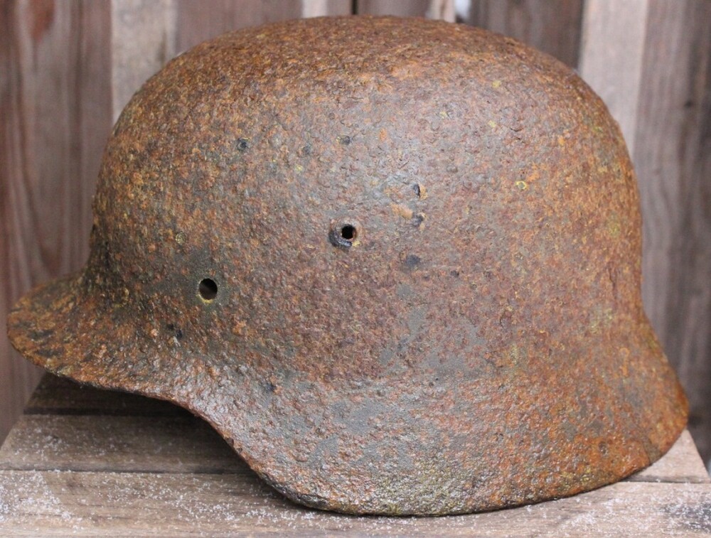 German helmet M35 / from Smolensk