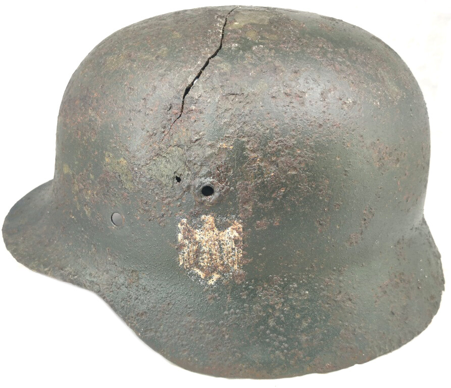Wehrmacht helmet M40 / from Königsberg
