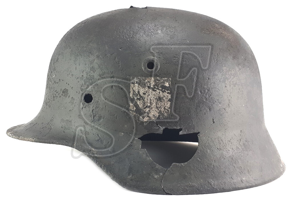 German helmet M40 / from Novgorod