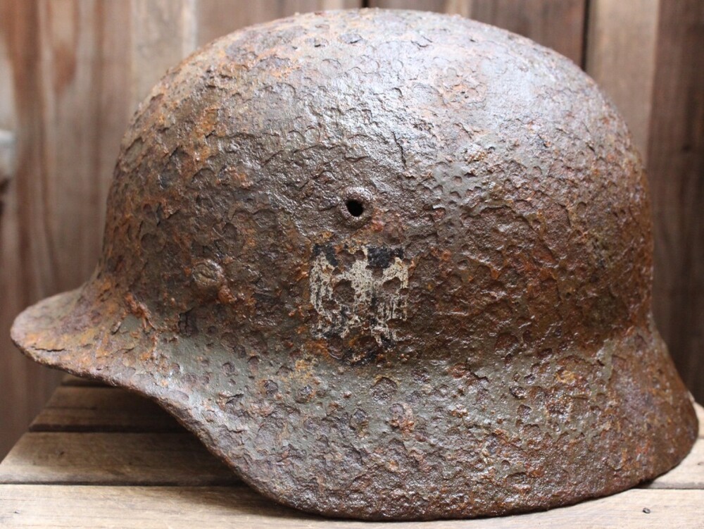 Wehrmacht helmet M40 / from Kaluga