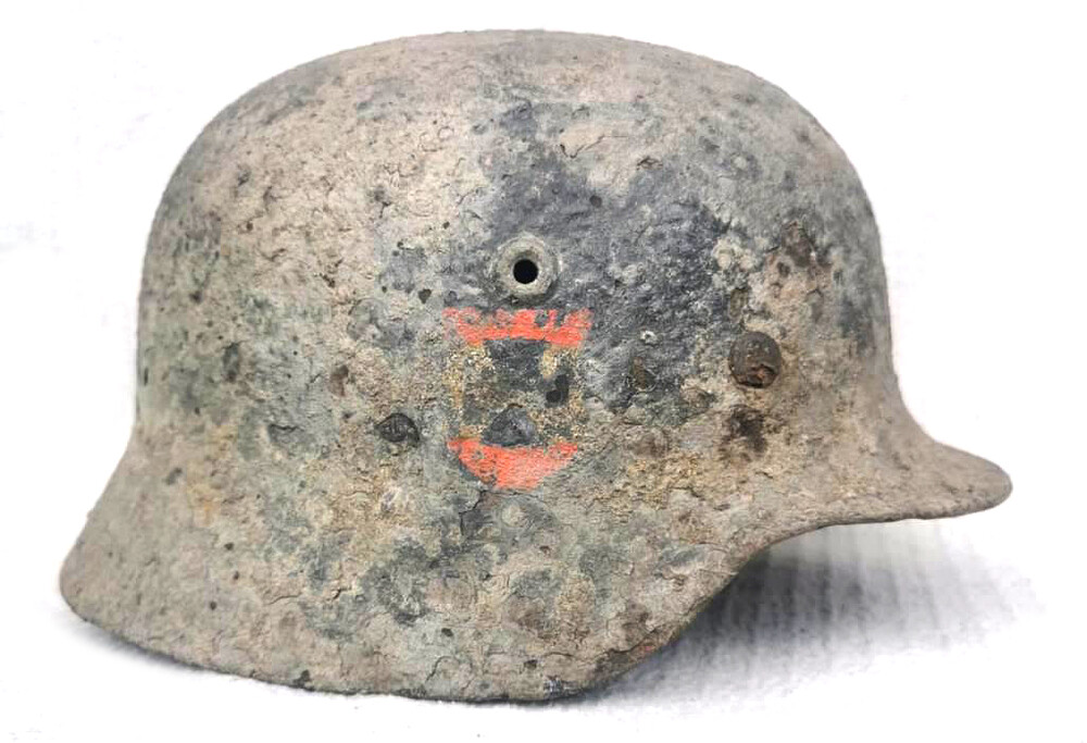 Helmet M40 helmet of the Blue Division / from Krasniy Bor