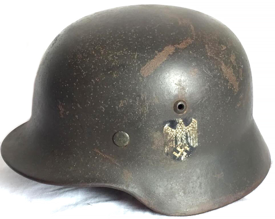Wehrmacht helmet M35 / from Rzhev