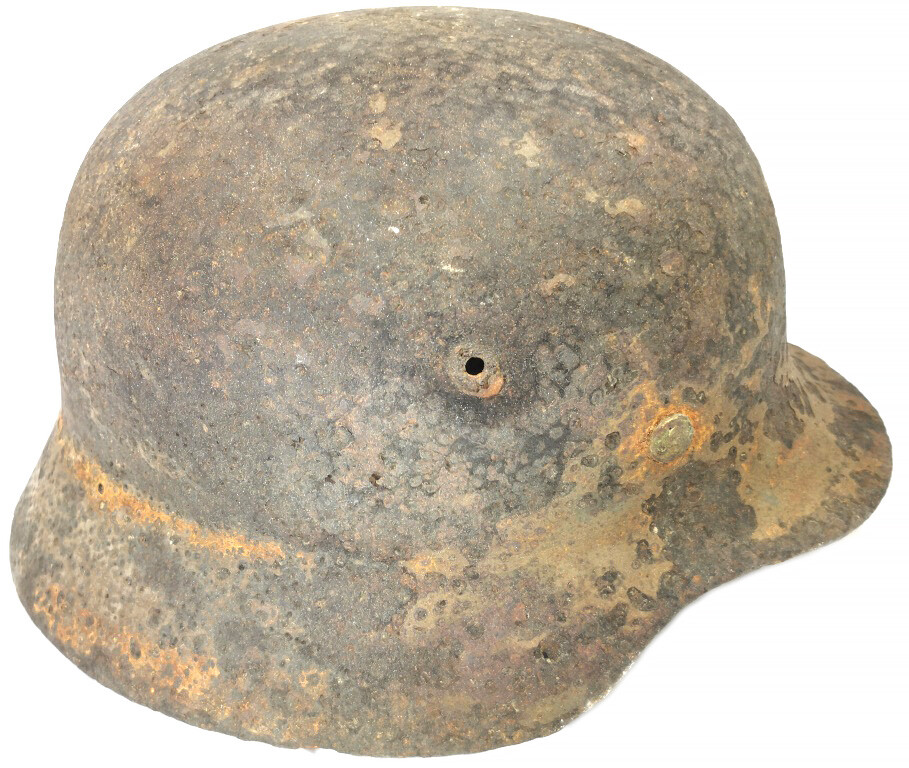 German helmet M40 / from Stalingrad