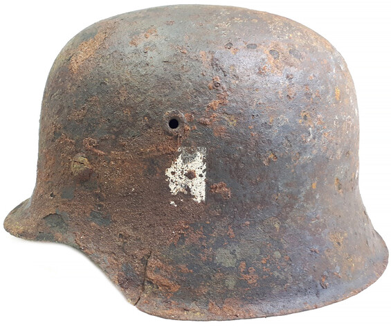 Wehrmacht helmet M42 / from Leningrad