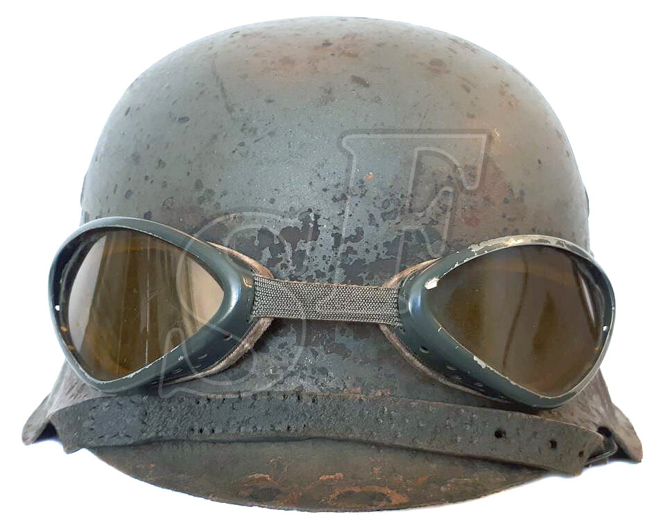 German helmet M42 / from Leningrad