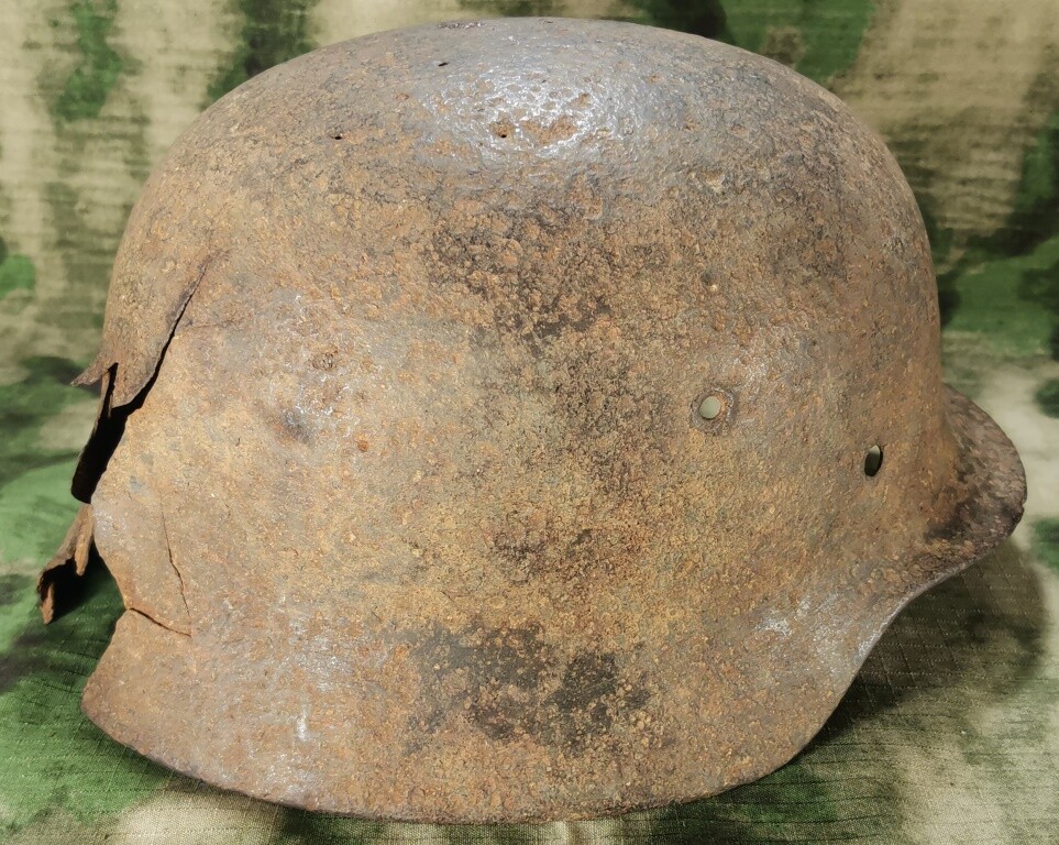 German helmet M40 / from Stalingrad