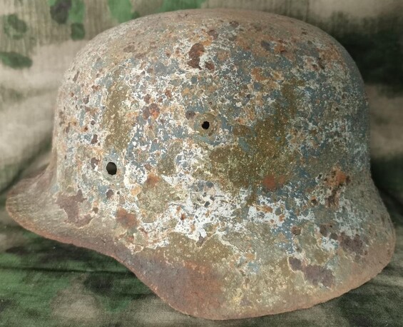 Winter camo German helmet M35