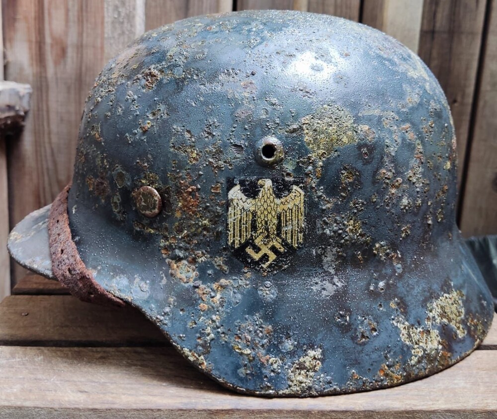 Wehrmacht helmet M35 DD / from Stalingrad