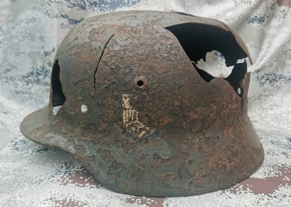Heer helmet M35 / from Stalingrad