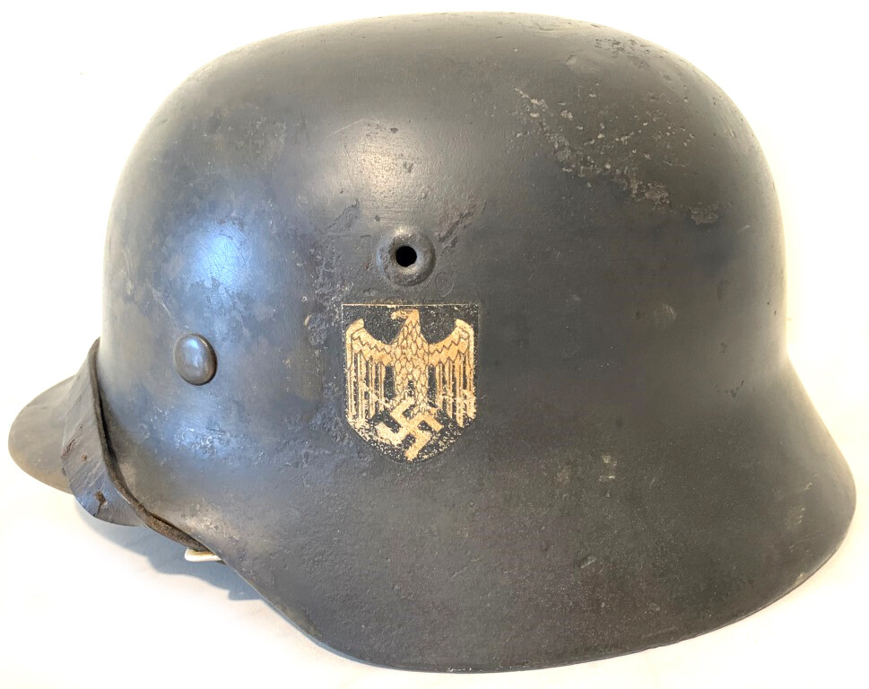 Wehrmacht helmet M40 / from Stalingrad