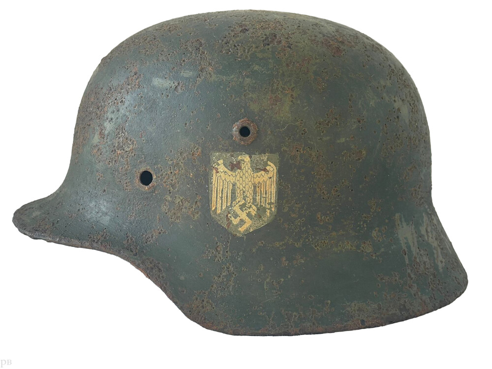 Wehrmacht helmet M35 DD / from Stalingrad