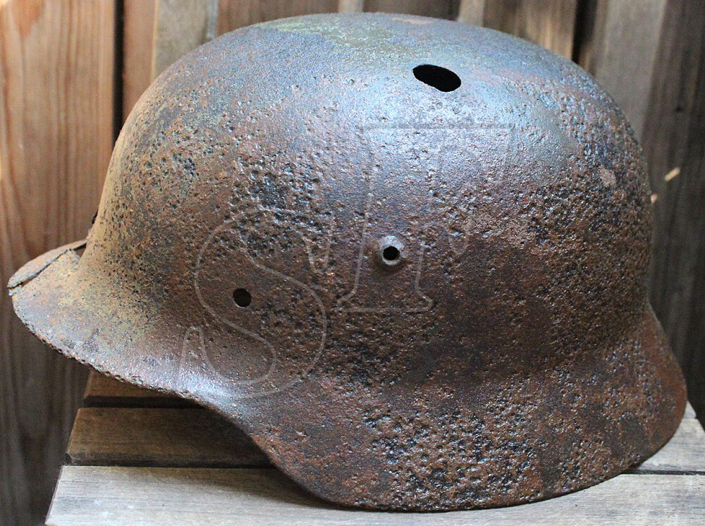 German helmet M35 / from Tver