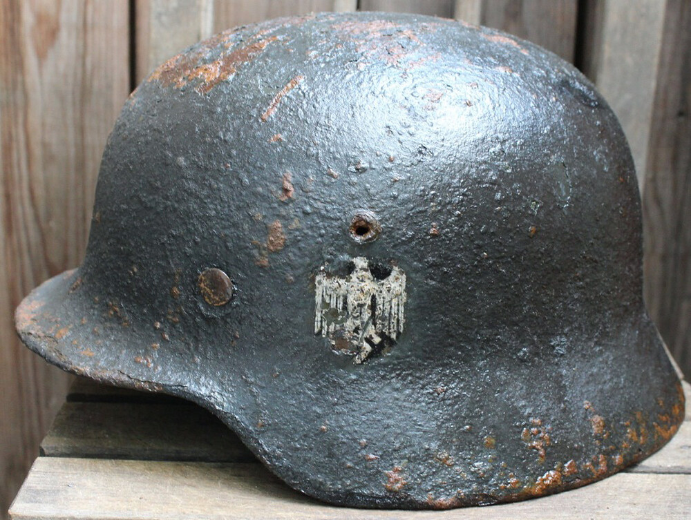 Wehrmacht helmet M35 DD / from Novgorod