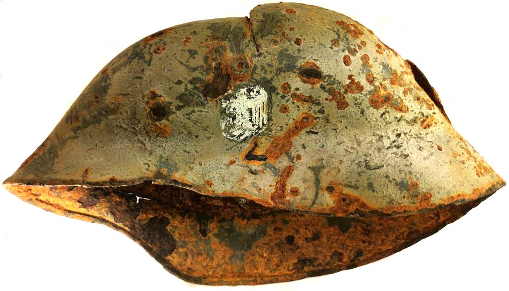 Wehrmacht helmet M35 DD / from Stalingrad