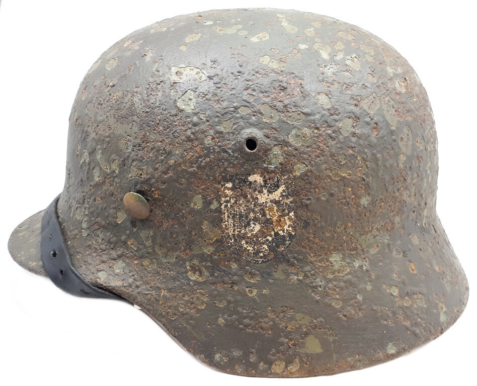 Wehrmacht helmet M35 DD / from Stalingrad