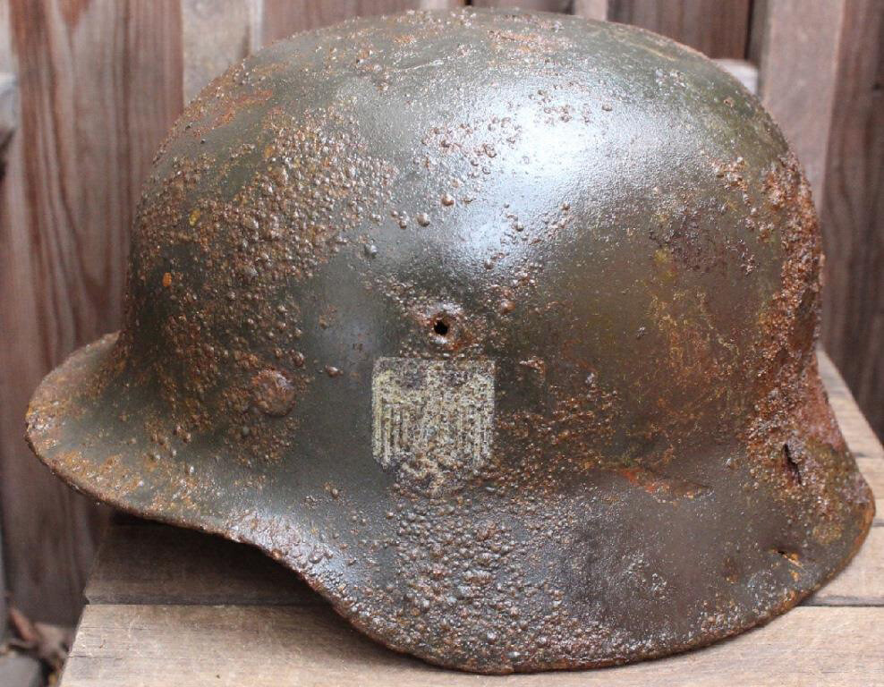 Wehrmacht helmet M40 / from Vyazma