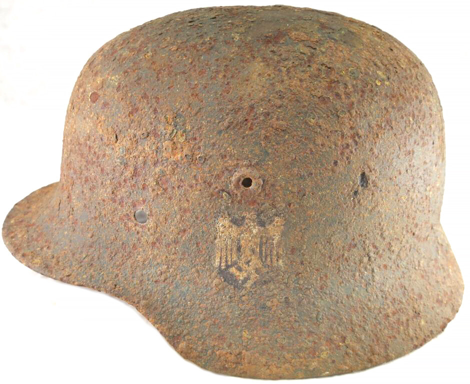Wehrmacht helmet M40 / from Novgorod