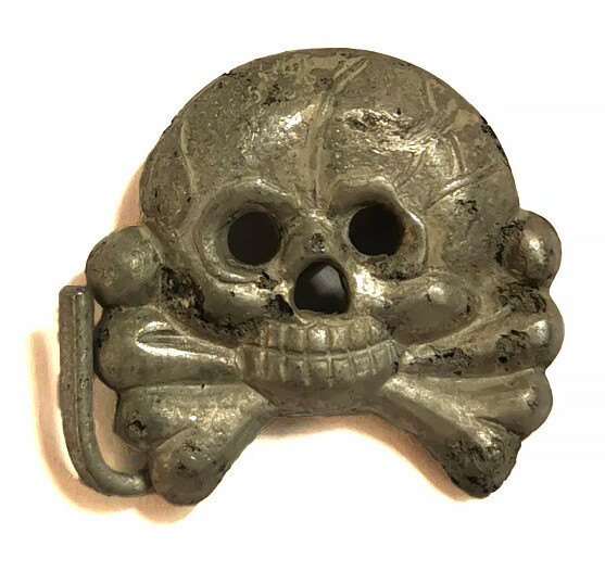 Panzer collar tab skull / from Stalingrad