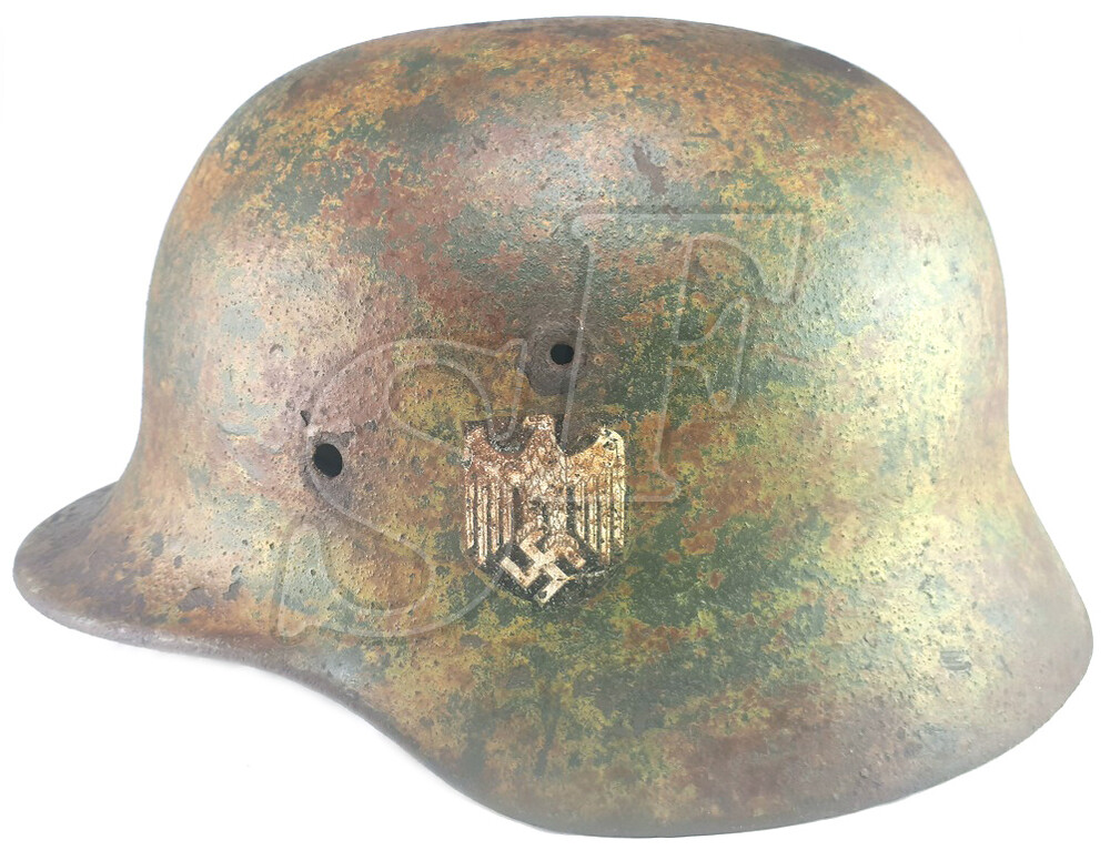 Wehrmacht helmet M40 / from Stalingrad