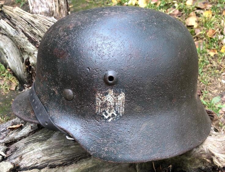 Wehrmacht helmet M40 / from Stalingrad