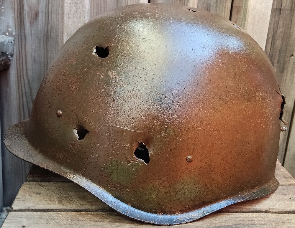 Soviet helmet SSh40 / from Karelia