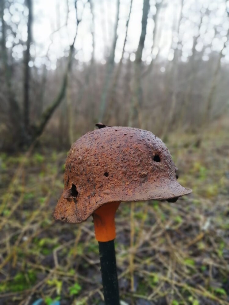 German helmet M40 / from Leningrad