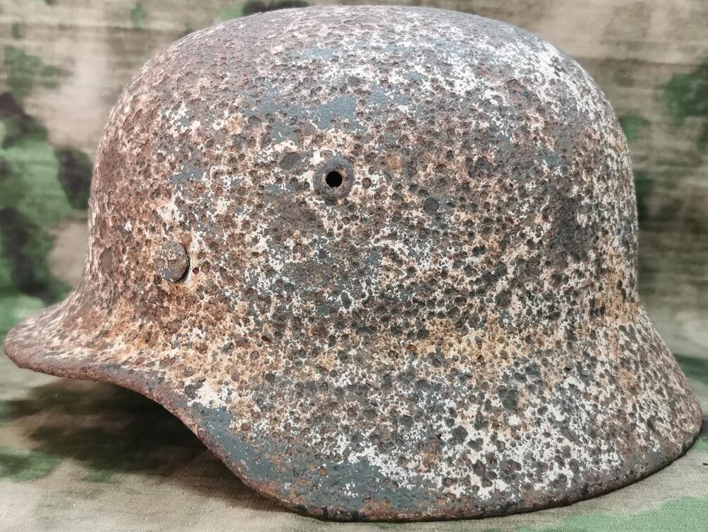 Winter Camo German helmet M40 / from Stalingrad