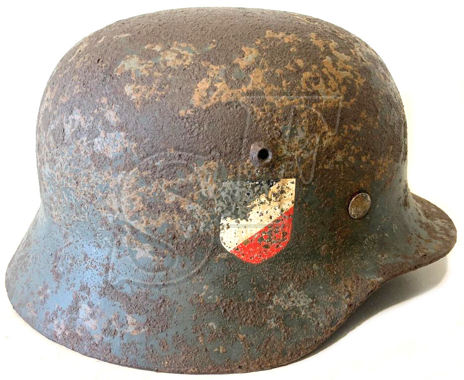 Wehrmacht helmet M35 DD / from Stalingrad