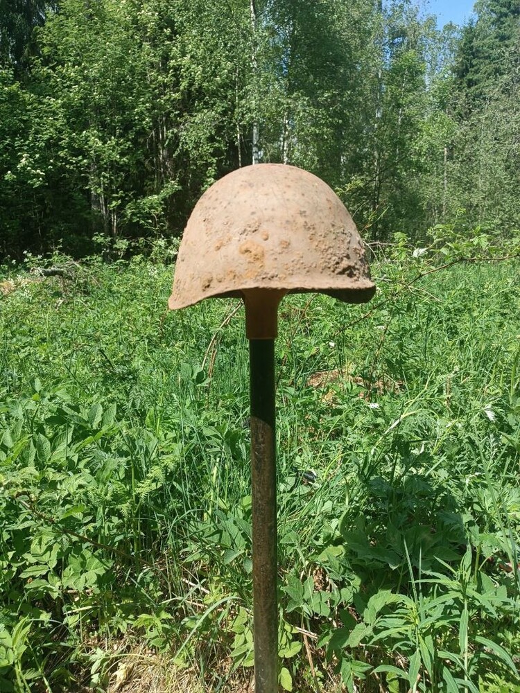 Winter camo Soviet helmet SSh39 / from Leningrad