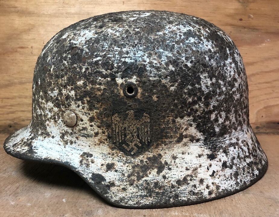 Winter camo Wehrmacht helmet M40 / from Stalingrad